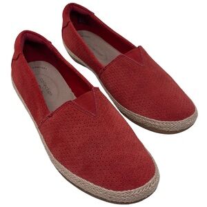 Clarks “Danelly” Espadrille Slip-On Flats Red Perforated Women’s Size 6.5